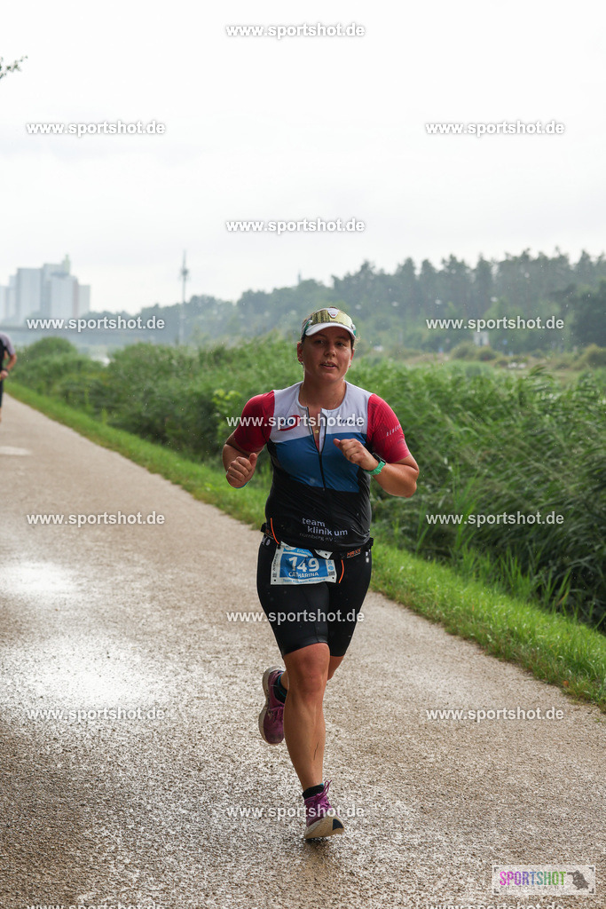 LUR_1082 | 34. M-net Erlanger Triathlon 2025 #erlangertriathlon  #mnettriathlon2025 #mnettriathlon #team #olympischedistanz #mitteldistanz #triathlon #maindonaukanal  #erlangertriathlon2025 #yourpictrs #tv1848 #tv1848erlangen  #triathlonbayern #sportinerlangen #demsportverbunden #sportshot_your_pictrs Copyright: www.sportshot.de