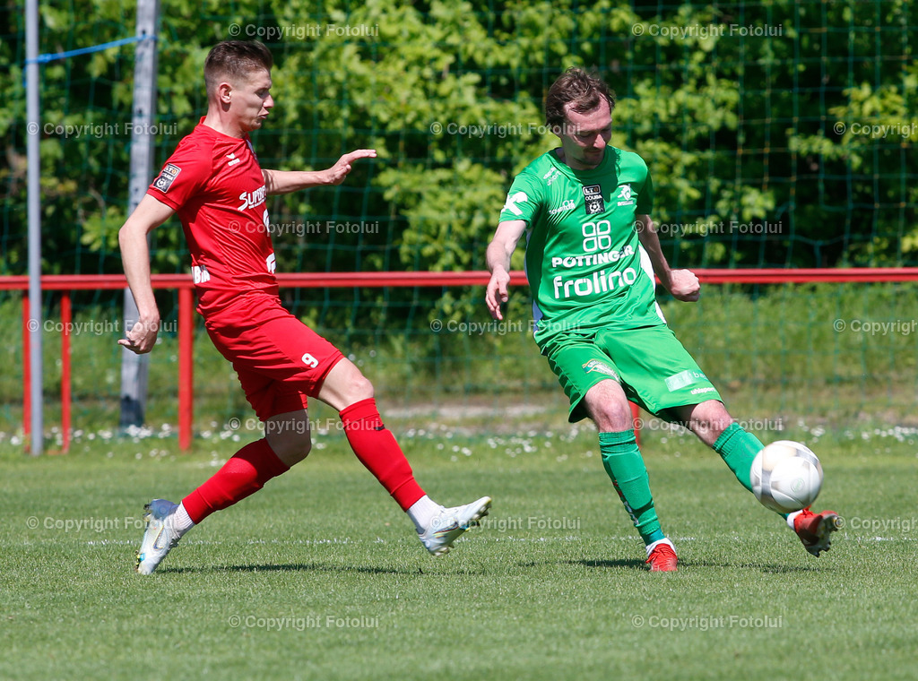 A_LUI_14052022_11 | SPORT,FUSSBALL,LT1 OOE LIGA,14.05.2022 IM BILD;ALXANDER PETER (OEDT) UND MATTHIAS WALTENBERGER (GRIESKIRCHEN)FOTO:FOTOLUI