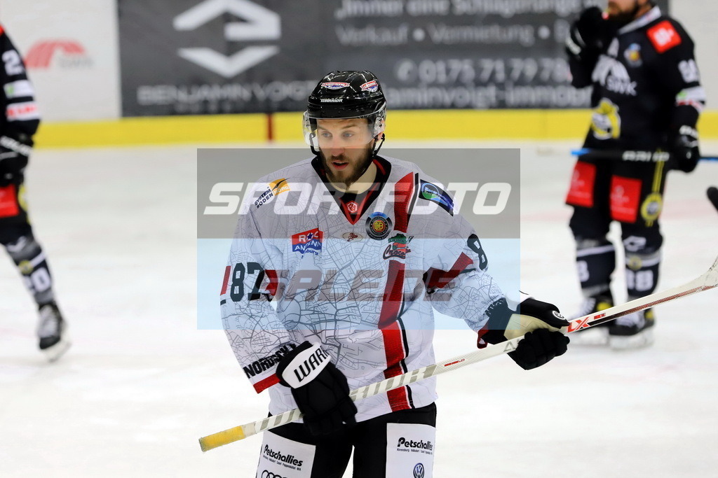 Thomas Zuravlev - CHH | Thomas Zuravlev - CHH - Realisiert mit Pictrs.com