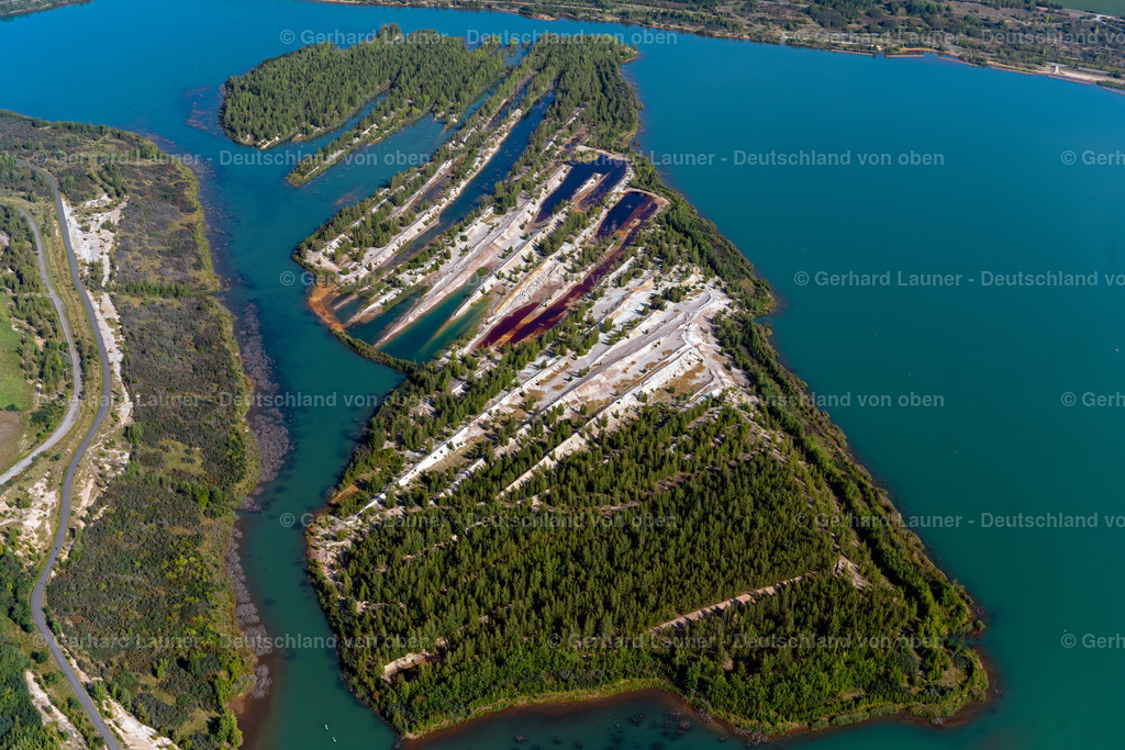 4038978 | BRAUNSBEDRA 08.09.2021 Rekultivierung der ehemaligen Tagebau - Fläche an den Uferbereichen des Sees " Geiseltalsee " in Braunsbedra im Bundesland Sachsen-Anhalt, Deutschland. // Open pit re cultivation on the shores of the lake " Geiseltalsee " in Braunsbedra in the state Saxony-Anhalt, Germany. Foto: Gerhard Launer