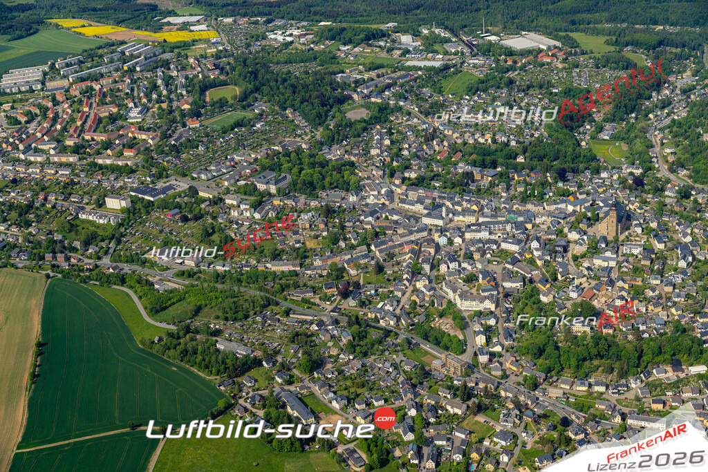 Das Luftbild der Stadt Schneeberg wurde 2022 vom Flugzeug heraus erstellt (keine Drohnen-Aufnahmen) Aufnahmehöhe ca.450 Meter- hohe Bildauflösung und Druck-Qualität. Garantiert!