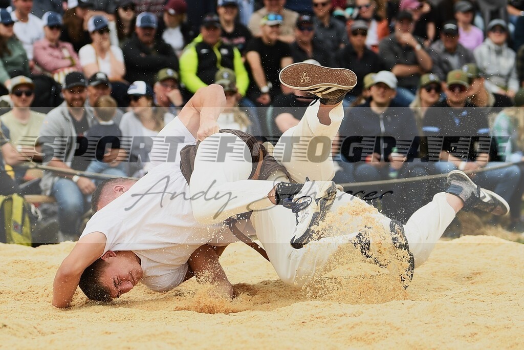 Bruhin Fredi gewinnt gegen Wiederkehr NikDSC_7051 | Kaufen Sie Sportbilder im Onlineshop von Andy Scherrer Sportfotografie. Faszinierende Bilder von Sportevents aus der ganzen Schweiz. Fussball, Frauenfussball, Unihockey, Handball, Schwingen und weiteren Sportarten. - Realisiert mit Pictrs.com