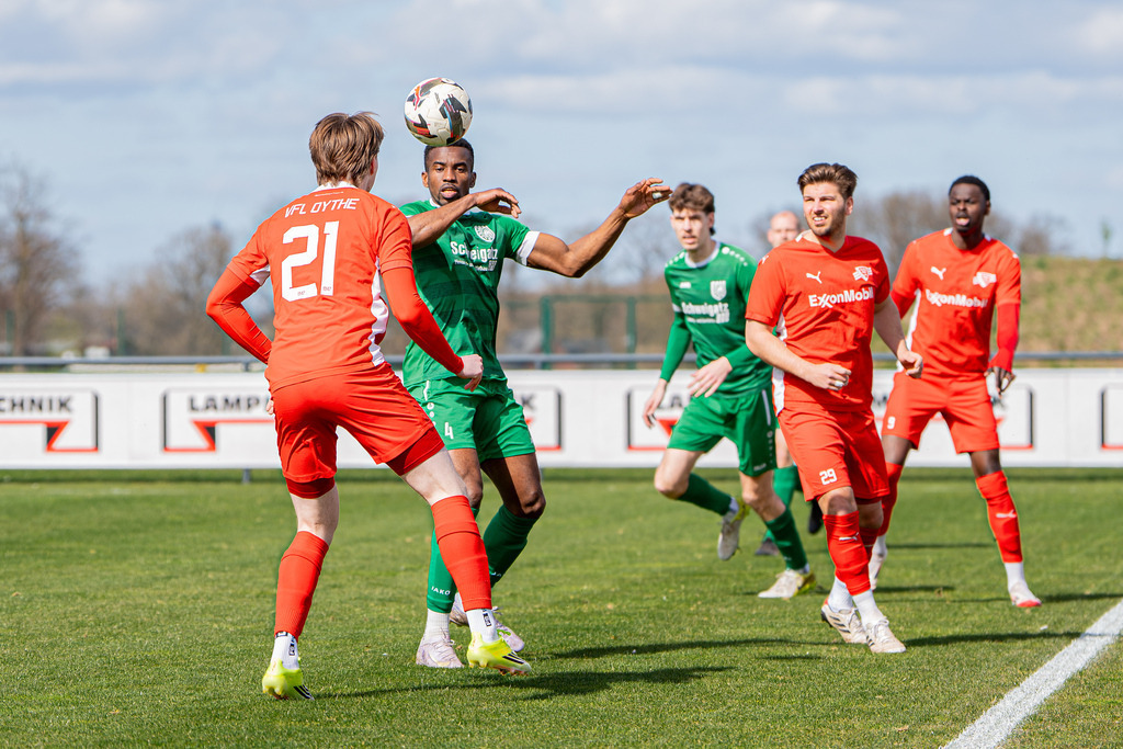 Fußball I Herren I Saison 2025-2026 I Bezirksliga Weser-Ems 4 I 26. Spieltag I VFL Oythe - SV Hansa Friesoythe I 19995 | jns.sportfotos - Realisiert mit Pictrs.com