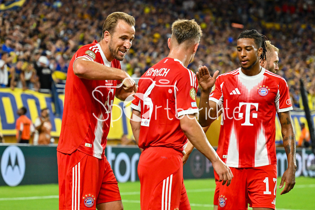FC Bayern München - Boca Juniors | Jubel der Bayern nach dem Treffer zum 1-0 durch Harry KANE (FC Bayern Muenchen 9) / Tor / Torschuetze / Freude / Happy / FIFA Club World Cup: FC Bayern Muenchen - Boca Juniors, Hard Rock Stadium am 20.06.2025 / NOT FOR SALE IN USA / Joshua KIMMICH (FC Bayern Muenchen 6) /  Michael OLISE (FC Bayern Muenchen 17)