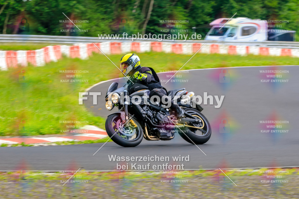 VBK-7702 | Hier findet Ihr Bilder von Touristenfahrten auf der Nürburgring Nordschleife oder von anderen Veranstaltungen die ich besucht habe. Viel Spass beim Durch Schauen 