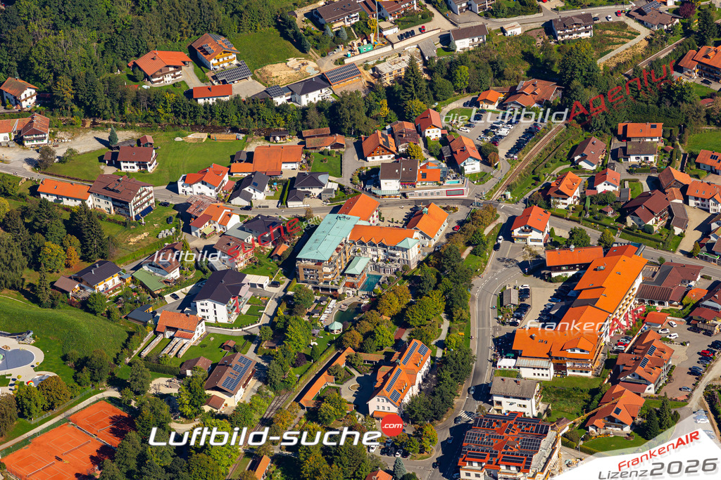 Das Luftbild der Stadt Bodenmais wurde 2021 vom Flugzeug heraus erstellt (keine Drohne) Aufnahmehöhe ca.450 Meter- hohe Bildauflösung und Druck-Qualität garantiert!