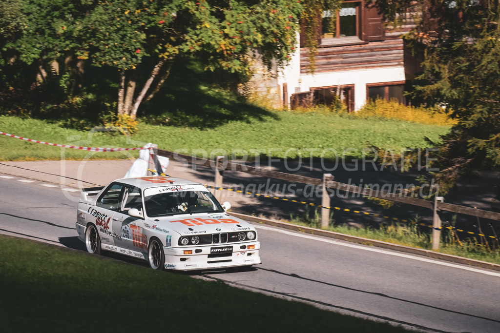 21. Arosa ClassicCar 2025 - 6. =September= 2025 | Markus Casutt aus Lenzerheide/Lai (SUI) in einem BMW M3 aus dem Jahre 1988 mit Startnummer 246 am Arosa ClassicCar 2025 in der Kategorie Classic Trophy..@arosaclassiccar, @arosa.official, #arosaclassiccar, #arosa, #76curves, #classiccarBild: Sportfotografie Markus Aeschimann | www.markus-aeschimann.ch - Realisiert mit Pictrs.com