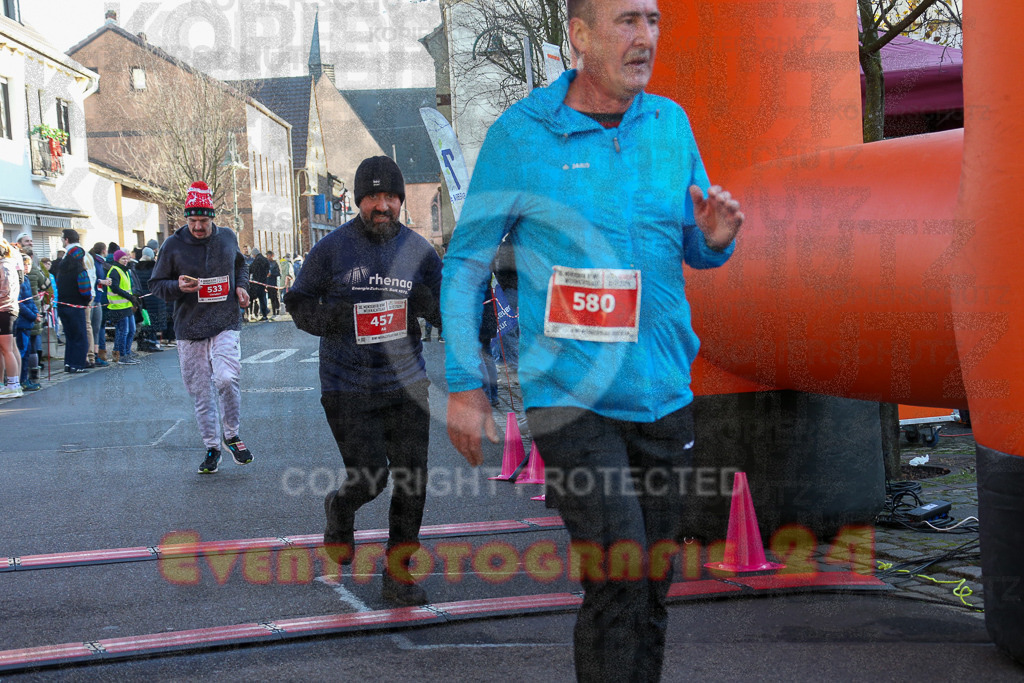 241201_1243_EX1_3232 | Sportfotografie im Rhein-Sieg Kreis, Köln, Bonn, NRW, Rheinland Pfalz, Hessen, etc. Unser Tätigkeitsfeld umfasst den Laufsport vom Volkslauf über den Marathon, Duathlon, Triathon bis zum Ultralauf wie Kölnpfad Ultra oder Schindertrail.