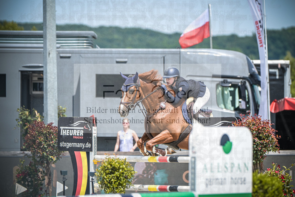 DOS_3138 | Entdecke hochwertige Reitturnierfotos von Foto Oger. Professionell, emotional und authentisch – jetzt Lieblingsmomente im Shop bestellen.Deutschlandweite Turnierfotografie. - Realisiert mit Pictrs.com