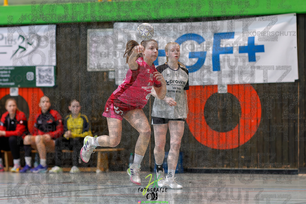 Hessenmeisterschaft wJC - Spiel um Platz 3; TuS Kriftel - SG Schenklengsfeld | Hessenmeisterschaft wJC - Spiel um Platz 3; TuS Kriftel - SG Schenklengsfeld am 22.03.2025 in Biedenkopf (Sporthalle Lahntalschule)Photo © 2025 - Jörg Heinrich - Realisiert mit Pictrs.com