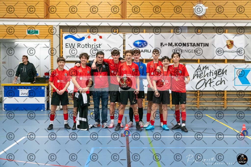 20241130_FCR-Hallenturnier-C-5_017 | Sport und Naturfotografie von Roberto Esposito zeigt echte Momente Bewegung und die Schönheit der Natur. Ausdrucksstarke Bilder schaffen Emotionen.