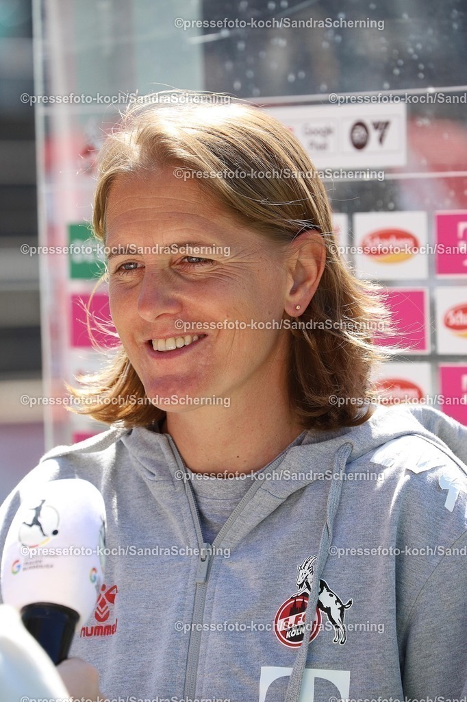 xSSC11052502026 | 11.05.2025, xsscx, Frauen Fußball, 1. FC Köln - Turbine Potsdam, 1. Fußball Bundesliga, 22. Spieltag, Franz-Kremer-Stadion, Saison 2024 2025: Britta Carlson (Cheftrainerin 1. FC Köln) DFB regulations prohibit any use of photographs as image sequences and or quasi-video.