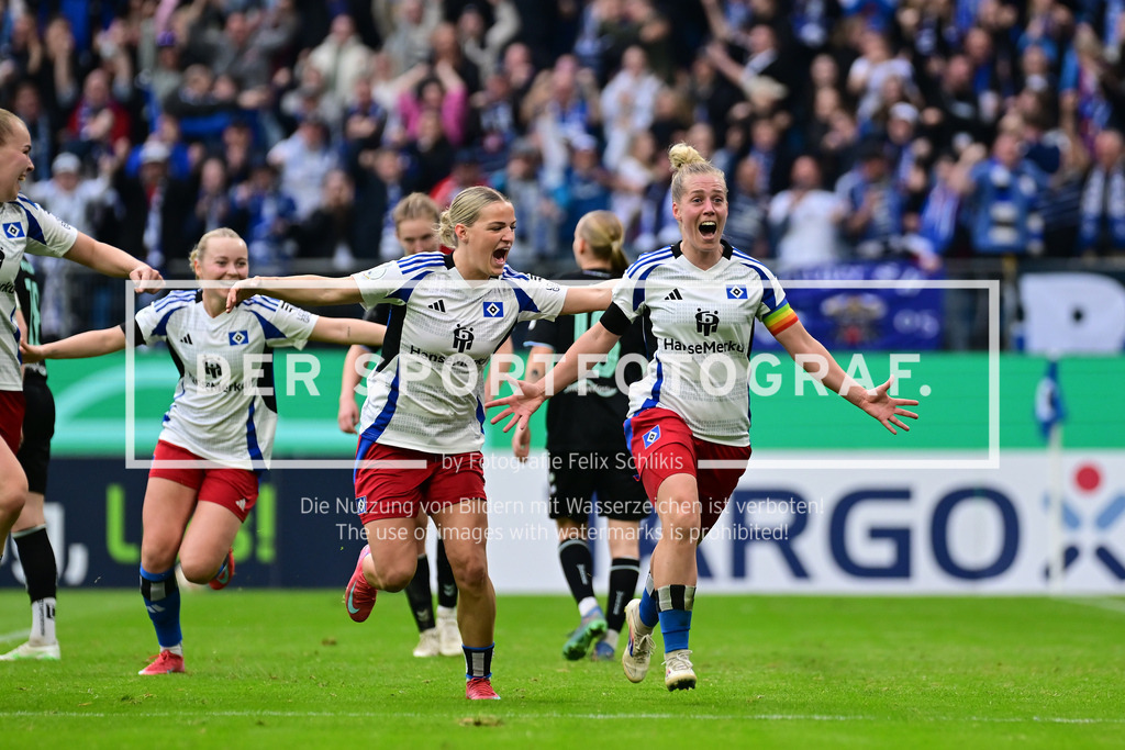 Fußball I Frauen I Saison 2024-2025 I DFB-Pokal I Halbfinale I Hamburger SV - SV Werder Bremen I 35787 | Der Sportfotograf. - Realisiert mit Pictrs.com
