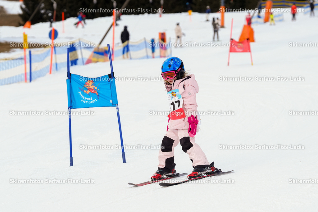 SRF_02.01.2026_0484 | Skirennfotos,Serfaus,Fiss,Ladis,Kinderskirennen,Winter,Tirol,Oberland,skirace,SFL,feelfree,weil wir's genießen,ski,Ski,skifahren,Sonnenplateau, - Realisiert mit Pictrs.com