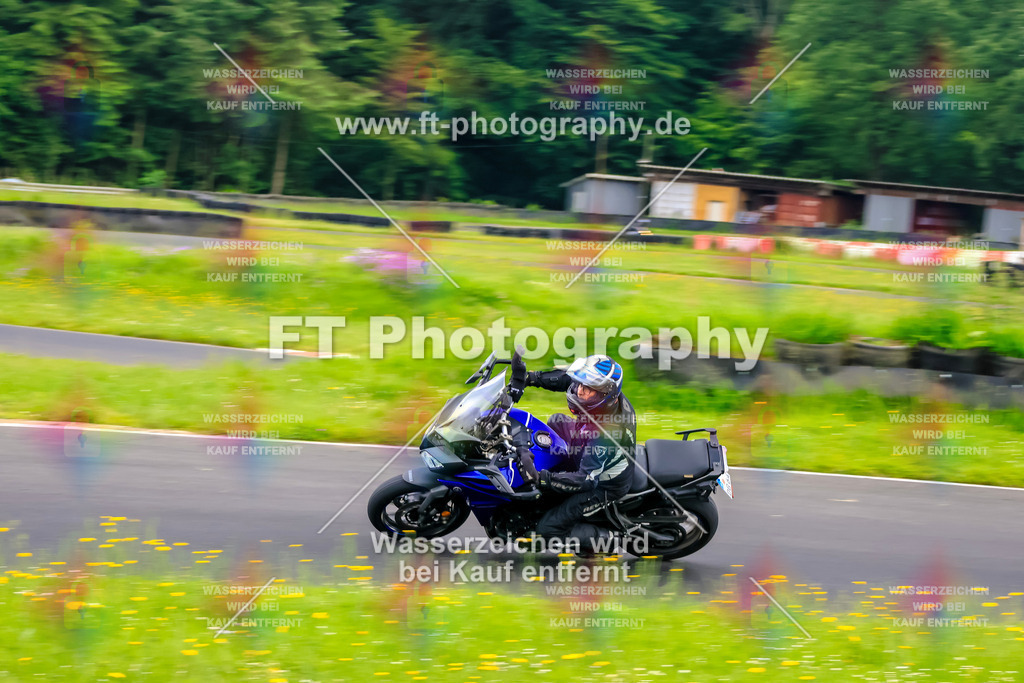 VBK-7157 | Hier findet Ihr Bilder von Touristenfahrten auf der Nürburgring Nordschleife oder von anderen Veranstaltungen die ich besucht habe. Viel Spass beim Durch Schauen 