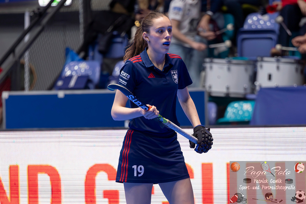 Volvo E.R.B. Final 4 Halbfinale Frauen: Mannheimer HC - Düsseldorfer HC, 25.01.2025 | Emma Becker (Düsseldorfer HC #19), Freisteller, Portrait, Porträt, Mannheimer HC - Düsseldorfer HC, Frankfurt, Süwag Arena, 25.1.2025 - Realisiert mit Pictrs.com