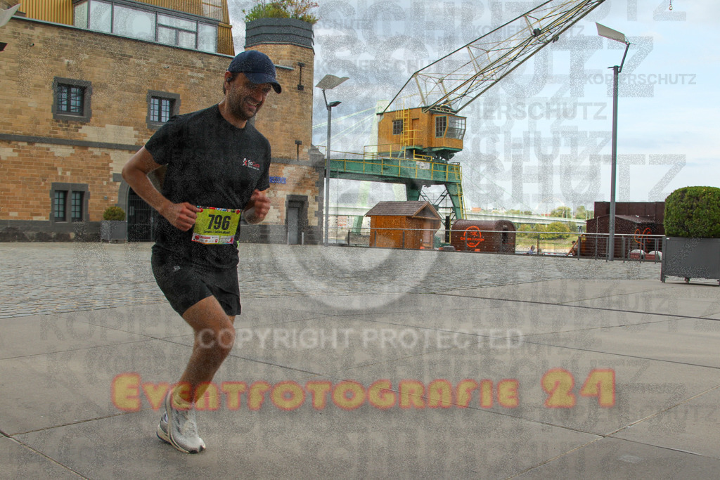 250920_1523_EV4_8644 | Sportfotografie im Rhein-Sieg Kreis, Köln, Bonn, NRW, Rheinland Pfalz, Hessen, etc. Unser Tätigkeitsfeld umfasst den Laufsport vom Volkslauf über den Marathon, Duathlon, Triathon bis zum Ultralauf wie Kölnpfad Ultra oder Schindertrail.