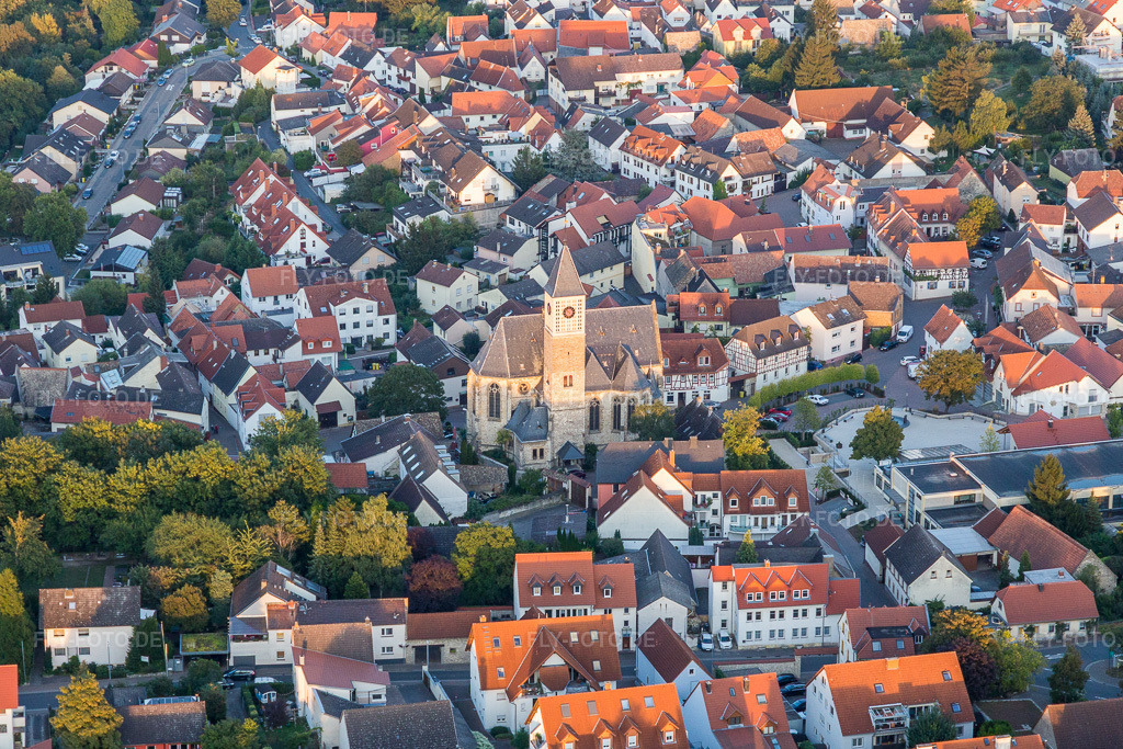 Luftbild: Katholischen Kirche Zornheim in Zornheim im Bundesland Rheinland-Pfalz in Deutschland. Foto: IMG_094729.jpg vom 21.09.2016 durch Werner Riehm/FLY-FOTO.de