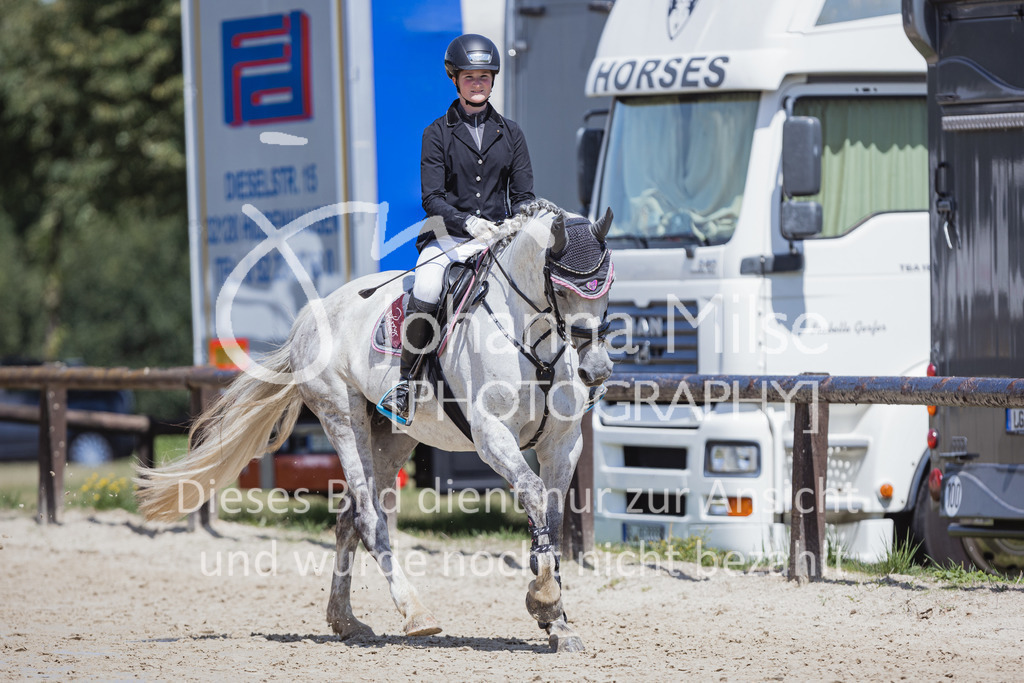 220728_BHO_BronzeTour_L-Stil_1-314 | Deine schönsten Turniermomente als professionelle Fotos! Entdecke hochwertige Pferdesport-Fotografie im Online-Shop. Jetzt Fotos finden & bestellen!