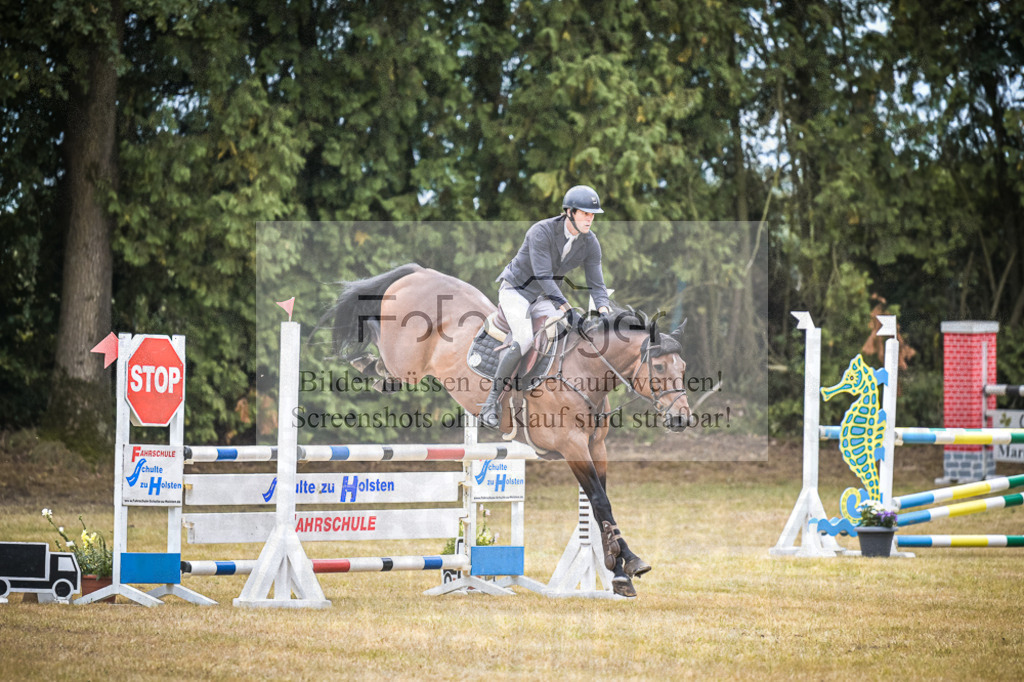 DOS_0118 | Entdecke hochwertige Reitturnierfotos von Foto Oger. Professionell, emotional und authentisch – jetzt Lieblingsmomente im Shop bestellen.Deutschlandweite Turnierfotografie. - Realisiert mit Pictrs.com