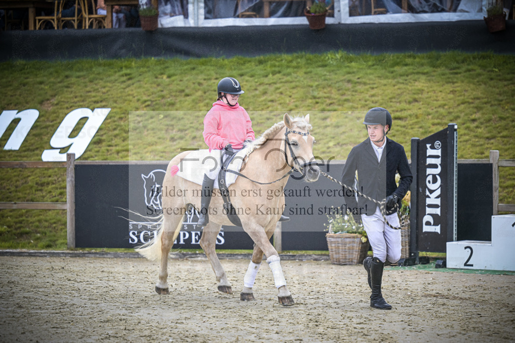 DOS_0260 | Entdecke hochwertige Reitturnierfotos von Foto Oger. Professionell, emotional und authentisch – jetzt Lieblingsmomente im Shop bestellen.Deutschlandweite Turnierfotografie. - Realisiert mit Pictrs.com