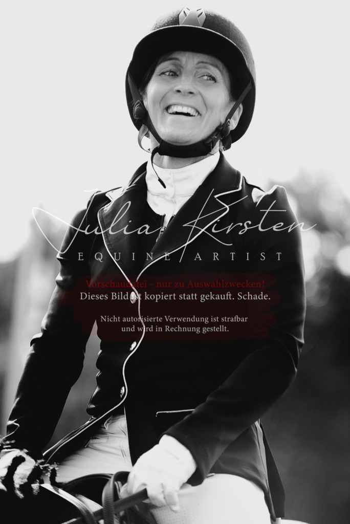 DSC_8889 | Pferde- und Turnierfotografie in Westsachsen. Pferdeportraits, Auftragszeichnungen und intuitive Kunst.