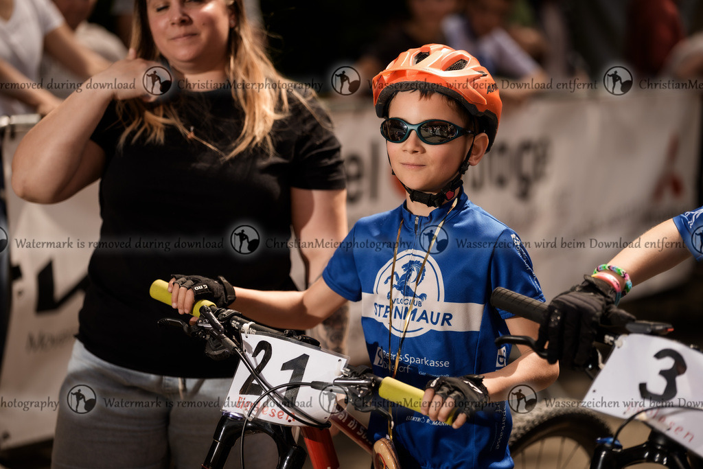 Eierlesen 2026 | Sie wurden bei einem Event oder Sportanlass fotografiert? Hier finden sie ihre Bilder! - Realisiert mit Pictrs.com