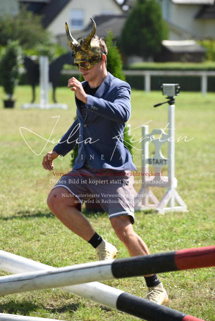 DSC_0168 | Pferde- und Turnierfotografie in Westsachsen. Pferdeportraits, Auftragszeichnungen und intuitive Kunst.