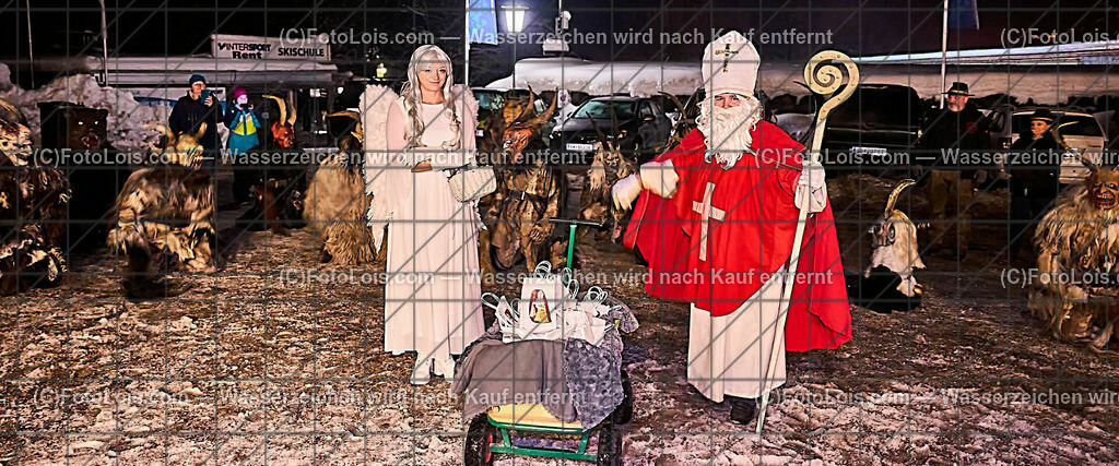 ALP5102_SKIVERLEIH-Nikolaus_Lackenhof | (C)FotoLois.com, Alois Spandl. SPORT2000-Nikolausempfang und Ötscherteufeln in Lackenhof im Skisportzentrum, Sa 9. Dez. 2023.