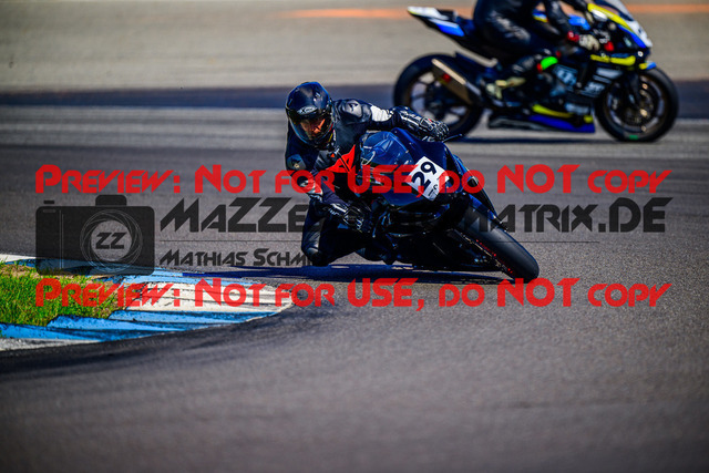 MaZZes_FotoMatrix_240520_6021986_7887 | WEISS