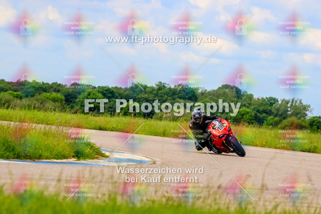 MotoTeam-1254 | Hier findet Ihr Bilder von Touristenfahrten auf der Nürburgring Nordschleife oder von anderen Veranstaltungen die ich besucht habe. Viel Spass beim Durch Schauen 