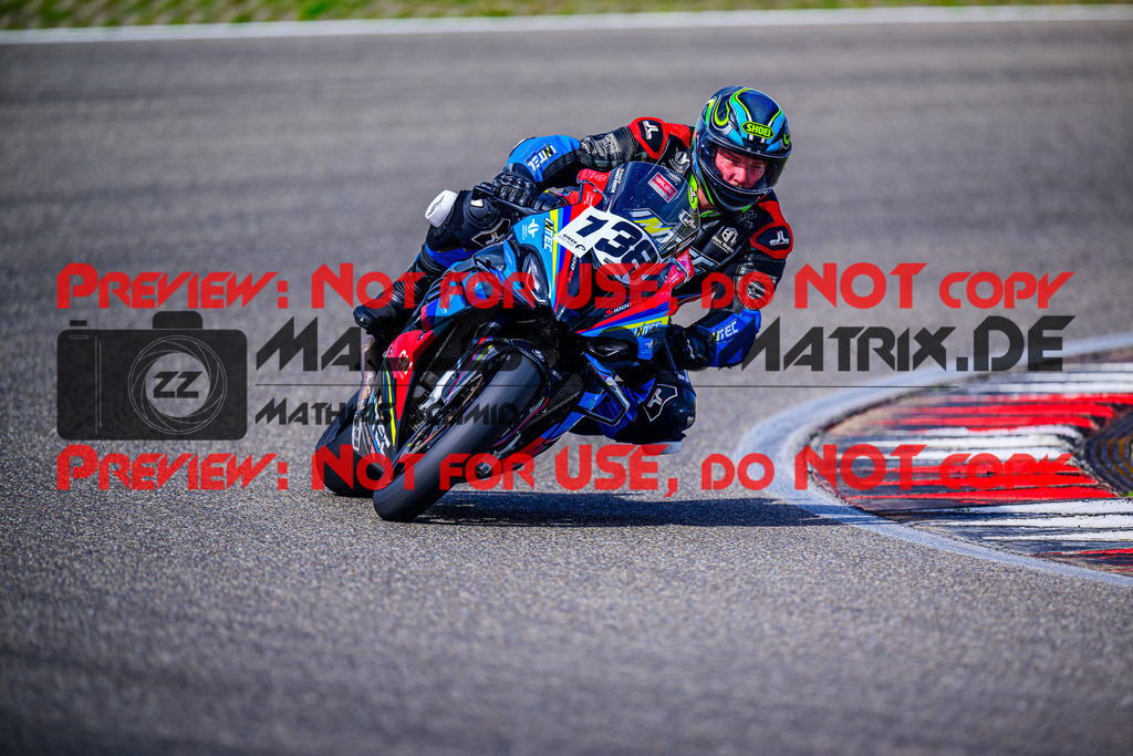 MaZZes_FotoMatrix_240911_6007705_5677 | WEISS