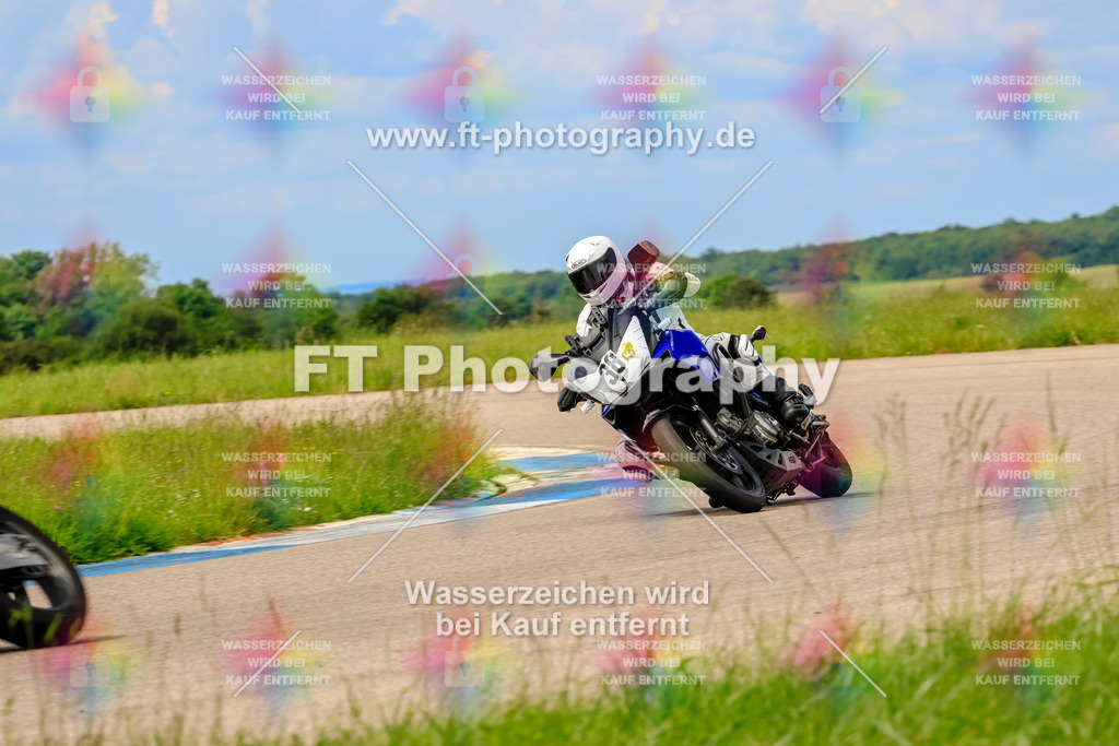 MotoTeam-1031 | Hier findet Ihr Bilder von Touristenfahrten auf der Nürburgring Nordschleife oder von anderen Veranstaltungen die ich besucht habe. Viel Spass beim Durch Schauen 