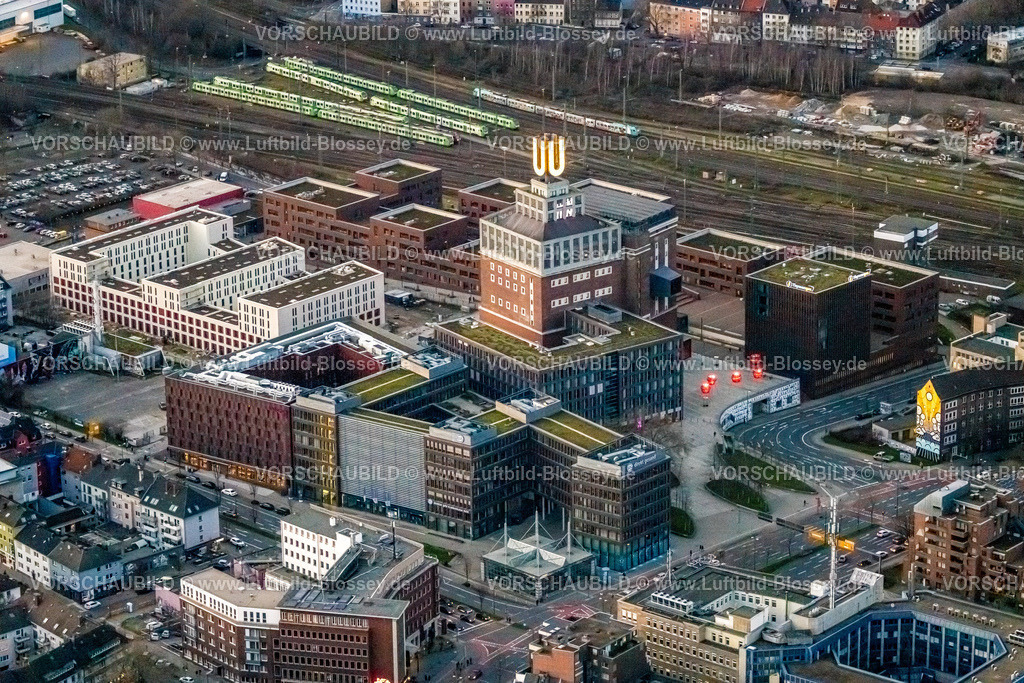 Dortmund230102658 | Luftbild, Dortmunder U - Zentrum für Kunst und Kreativität, Neubau Studenten Wohnanlage am Emil-Moog-Platz und Ritterstraße, HotelNeubau Moxy und Residence Inn an der Emil-Schumacher-Straße Ecke Rheinische Straße, Dorstfelder Brücke, Dortmund, Ruhrgebiet, Nordrhein-Westfalen, Deutschland