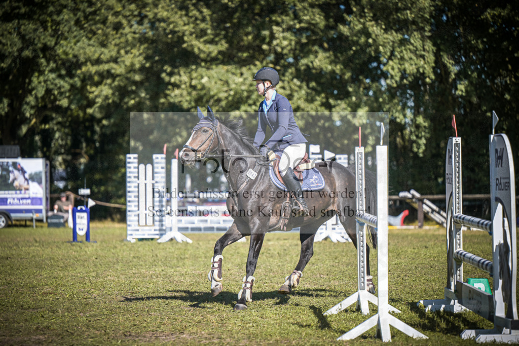 DOS_0552 | Entdecke hochwertige Reitturnierfotos von Foto Oger. Professionell, emotional und authentisch – jetzt Lieblingsmomente im Shop bestellen.Deutschlandweite Turnierfotografie. - Realisiert mit Pictrs.com