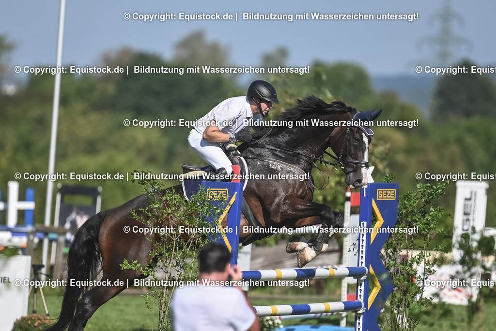 20230908_24_Springen_M_0003 | equistock