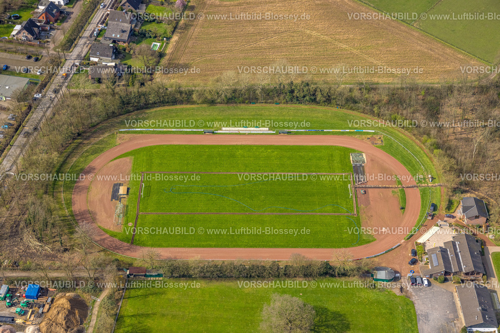 Voerde240309257 | Luftbild, Fußballstadion Rönskenstraße des TV Voerde 1920 e.V., Voerde, Nordrhein-Westfalen, Deutschland