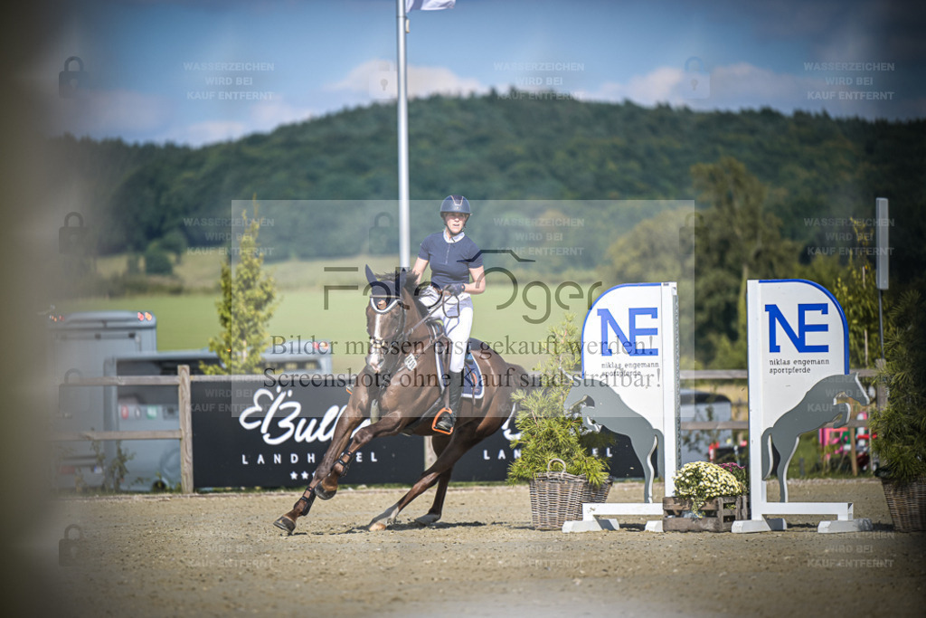 DOS_0572 | Entdecke hochwertige Reitturnierfotos von Foto Oger. Professionell, emotional und authentisch – jetzt Lieblingsmomente im Shop bestellen. - Realisiert mit Pictrs.com