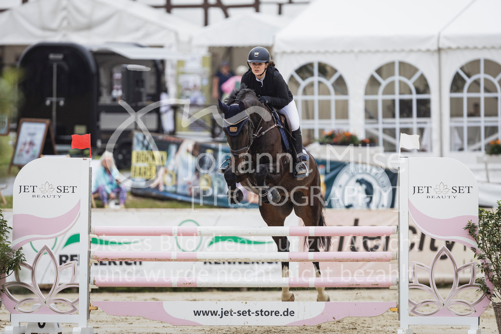 250710_BHO_Stil-L-1-130 | Deine schönsten Turniermomente als professionelle Fotos! Entdecke hochwertige Pferdesport-Fotografie im Online-Shop. Jetzt Fotos finden & bestellen!