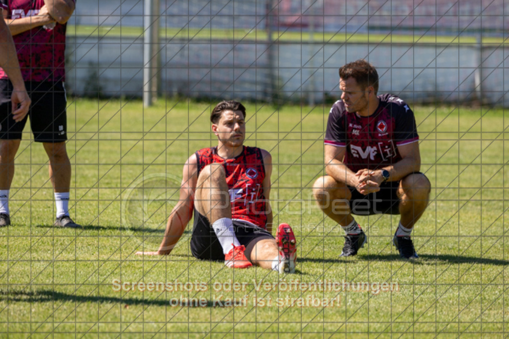 20250629_111044_1730 | #,1.Göppinger SV, Fussball, Oberliga BW - Trainingsauftakt, Saison 2025/2026, Rasensportplatz Stadion SV Göppingen, Hohenstaufenstr. 116, 73033 Göppingen, 29.06.2025 - 10:30 Uhr,Foto: PhotoPeet-Sportfotografie/Peter Harich