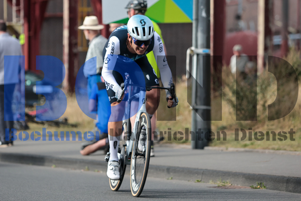 SES_DEUTOU20250820-132 | bond - Realisiert mit Pictrs.com