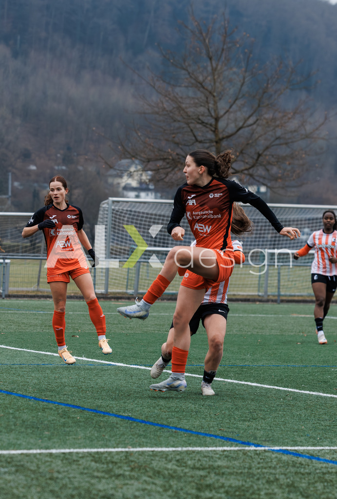 Fußball I Frauen I Saison 2025-2026 I Freundschaftsspiel I FC Aarau Frauen - SC Freiburg U20 I 24.01.2026 | 19 Julie Gartmann (FC Aarau) – Mittelfeld, Schuss zum 1:0 (TOR) - Realisiert mit Pictrs.com