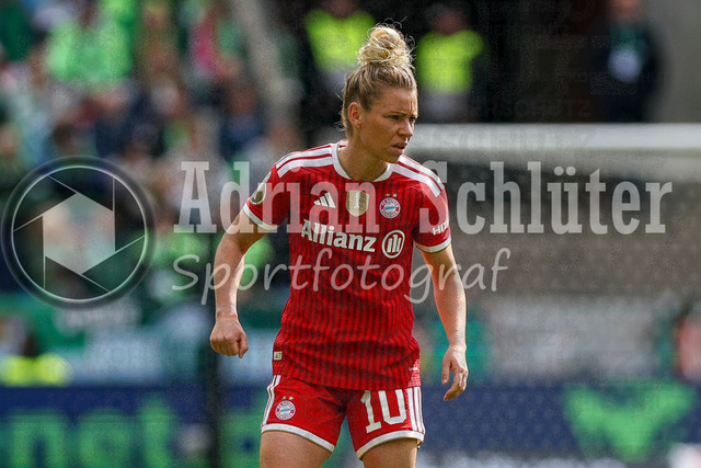 14.05.2026, GER, Fussball, Frauen, DFB-Pokal, Finale, Saison 2025/2026, VfL Wolfsburg - FC Bayern München | Linda Dallmann (Bayern) schaut
