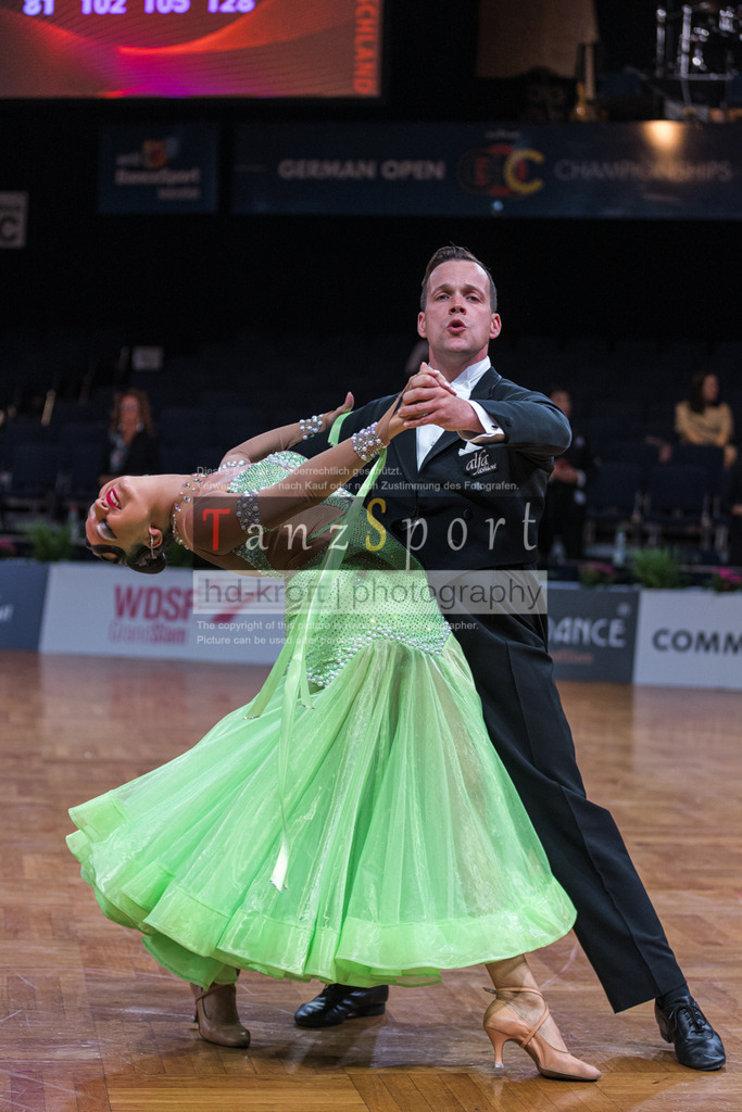 20250819_WDSF-Open-RS-Std_0338 | Tanzsportbilder, Standardtanz, Lateintanz, WDSF, DTV, LTVB, dancecomp, goc, hessen tanzt, blaues band der spree, walzer, tango, wiener walzer, slowfox, quickstepp, samba, rumba, cha-cha-cha, paso doble. jive, hd-kroft photography, turniertanzsport