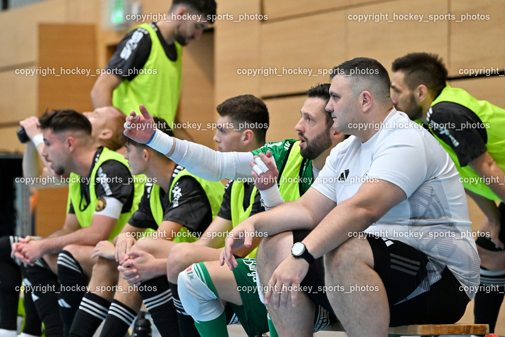 Carinthia Flamengo Futsal Club vs. FC Ljuti Krajisnici | Spielerbank FC Ljuti Krajisnici, Carinthia Flamengo Futsal Club vs. FC Ljuti Krajisnici, Carinthia Flamengo Fusal Club vs. FC Ljuti Krajisnici am 12.10.2025 in Klagenfurt (Ballspielhalle Viktring), Austria, (Photo by Bernd Stefan)