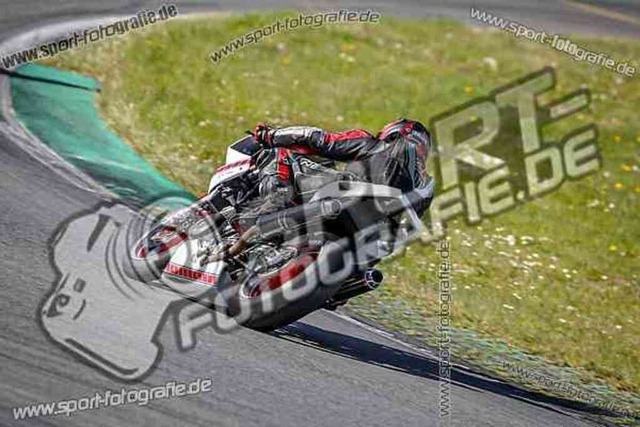 pubi7935 | Professionelle Fotos von Sportveranstaltungen, aber auch Hochzeiten und anderen Events. - Realisiert mit Pictrs.com