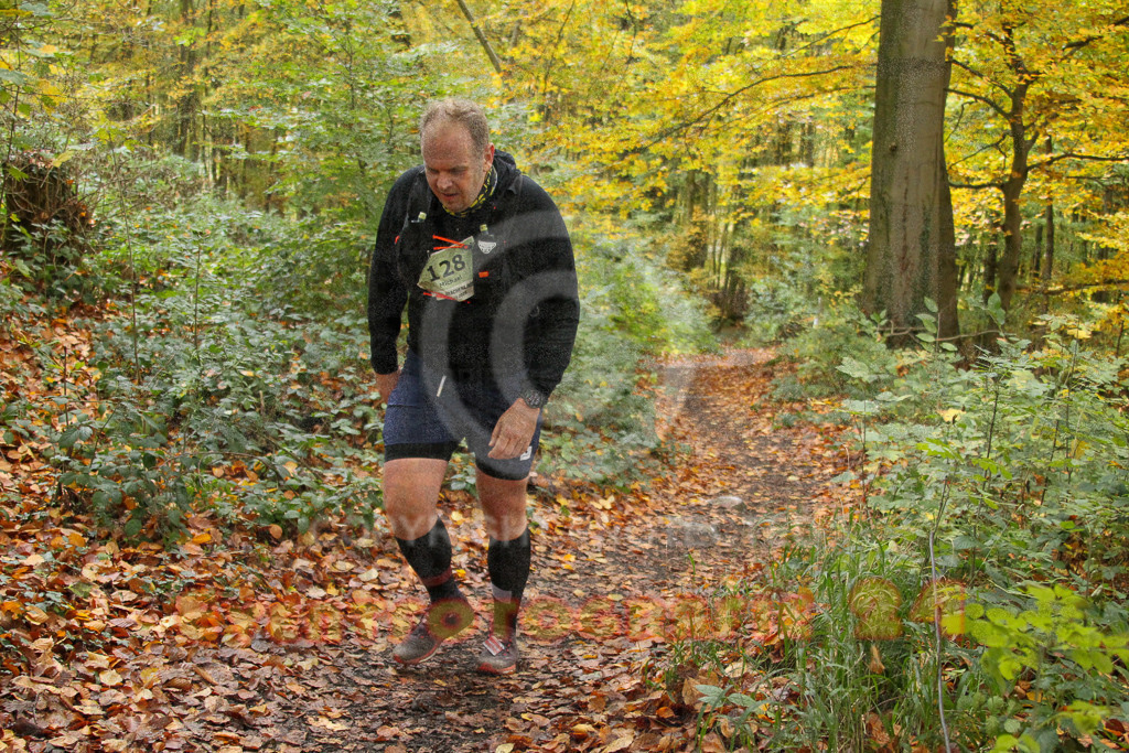 251026_1348_EV4_7056 | Sportfotografie im Rhein-Sieg Kreis, Köln, Bonn, NRW, Rheinland Pfalz, Hessen, etc. Unser Tätigkeitsfeld umfasst den Laufsport vom Volkslauf über den Marathon, Duathlon, Triathon bis zum Ultralauf wie Kölnpfad Ultra oder Schindertrail.