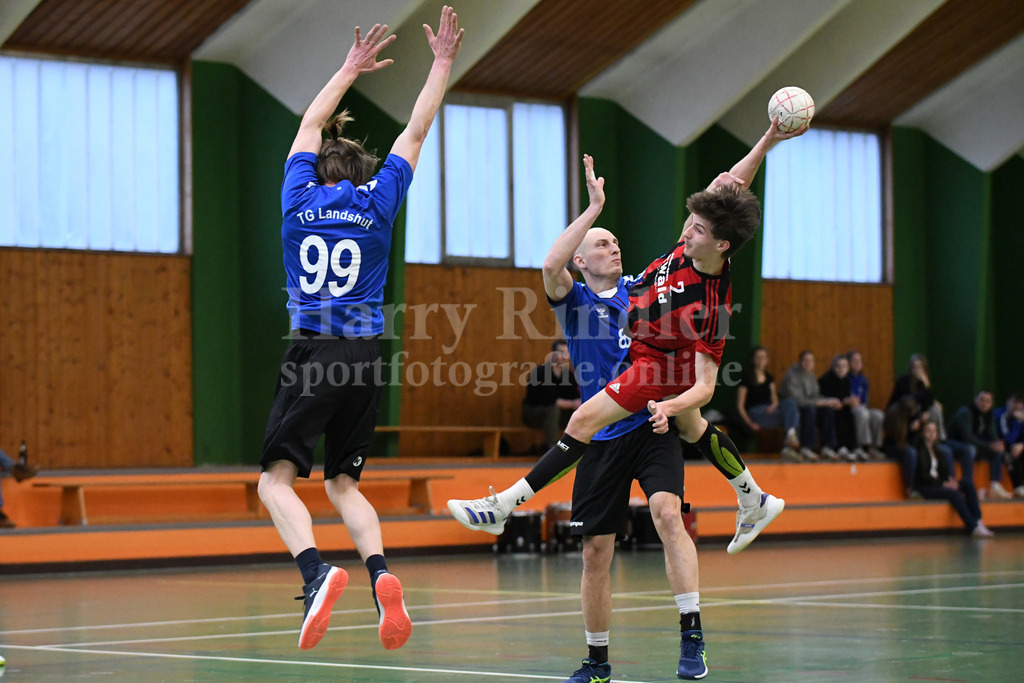SSG Metten Herren II : TG Landshut III | voller Einsatz: Hilz, Ludwig (SSG Metten II) - Realisiert mit Pictrs.com