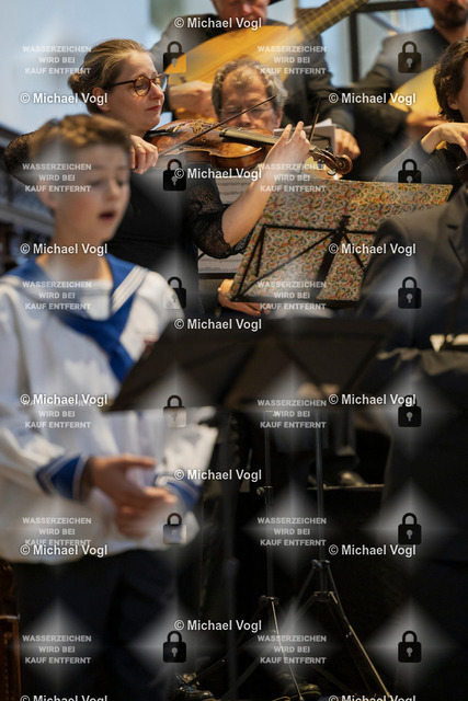 TAM25_K.11__Michael-Vogl_021_7675 | Tage Alter Musik Regensburg K.11 Dreieinigkeitskirche Ars Antiqua Austria (Österreich) St. Florianer Sängerknaben (Österreich) Splendor Austriae Höfischer Prunk in geistlichen Werken B.A. Aufschnaiter: Missa Laetemurine & H.I.F. Biber: Vesperae à 32 Franz Farnberger Einstudierung Gunar Letzbor Solovioline, Leitung Foto: Michael Vogl
