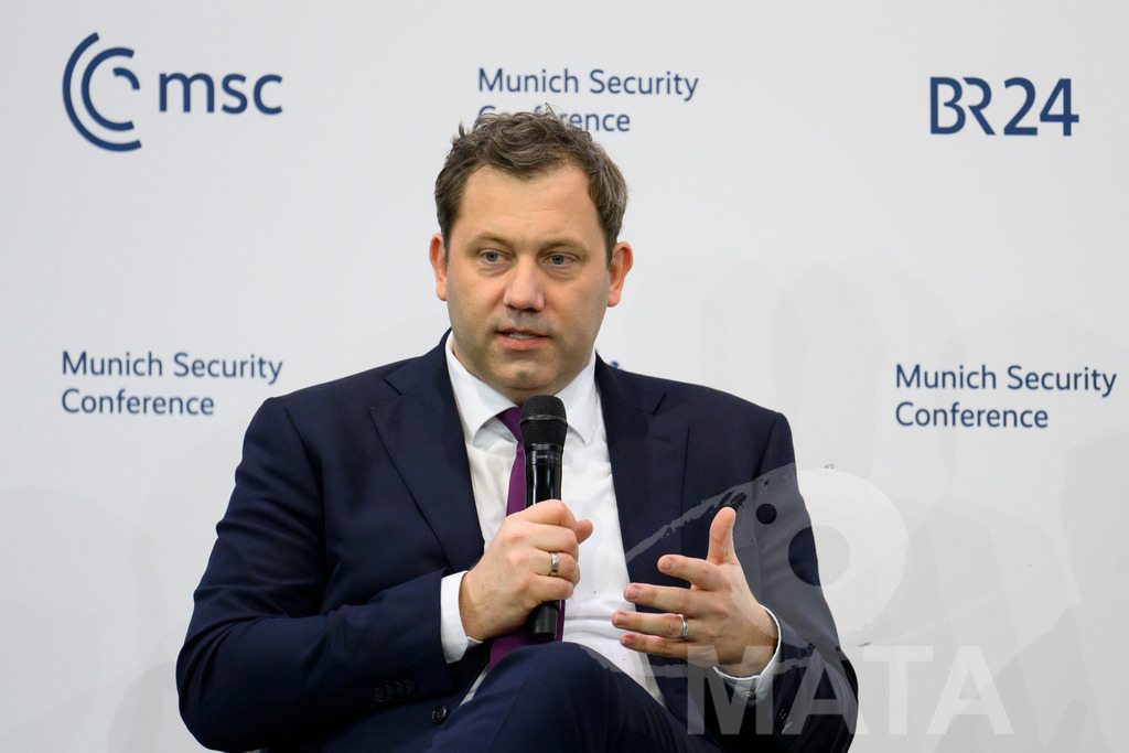 _DWA5809 | MATA IndoCon - Realisiert mit Pictrs.com